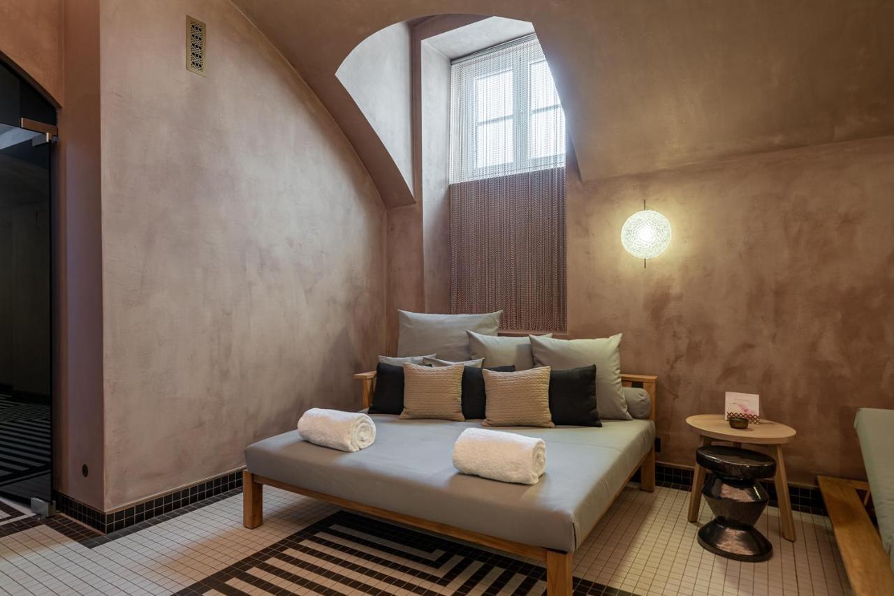 Botaniq Castle Of Tura - Small Luxury Hotels Of The World Exteriör bild