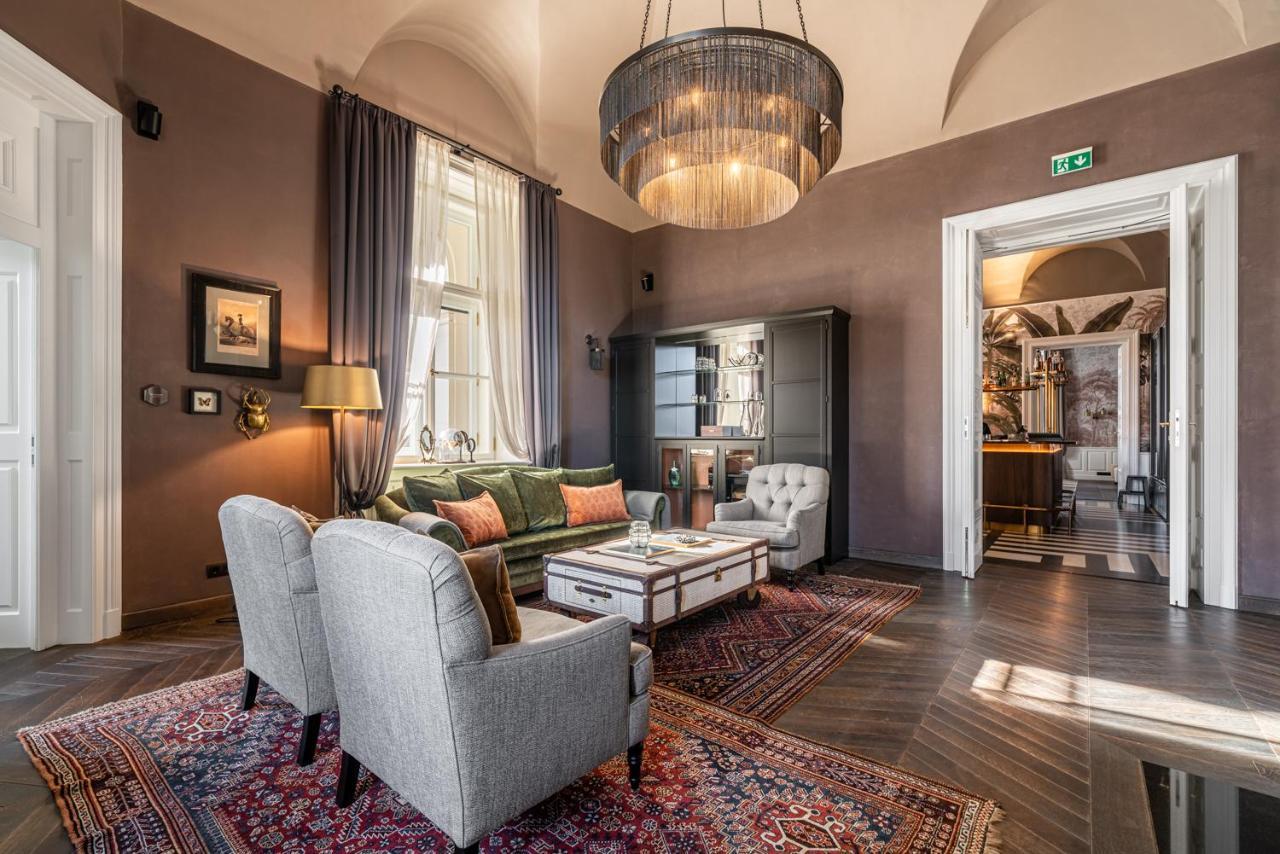 Botaniq Castle Of Tura - Small Luxury Hotels Of The World Exteriör bild