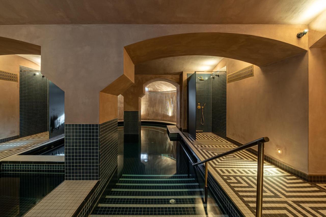 Botaniq Castle Of Tura - Small Luxury Hotels Of The World Exteriör bild