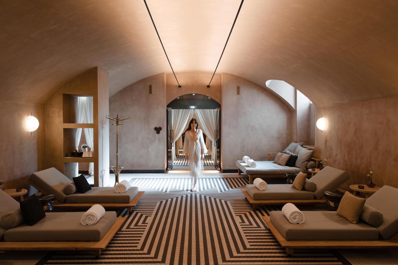 Botaniq Castle Of Tura - Small Luxury Hotels Of The World Exteriör bild