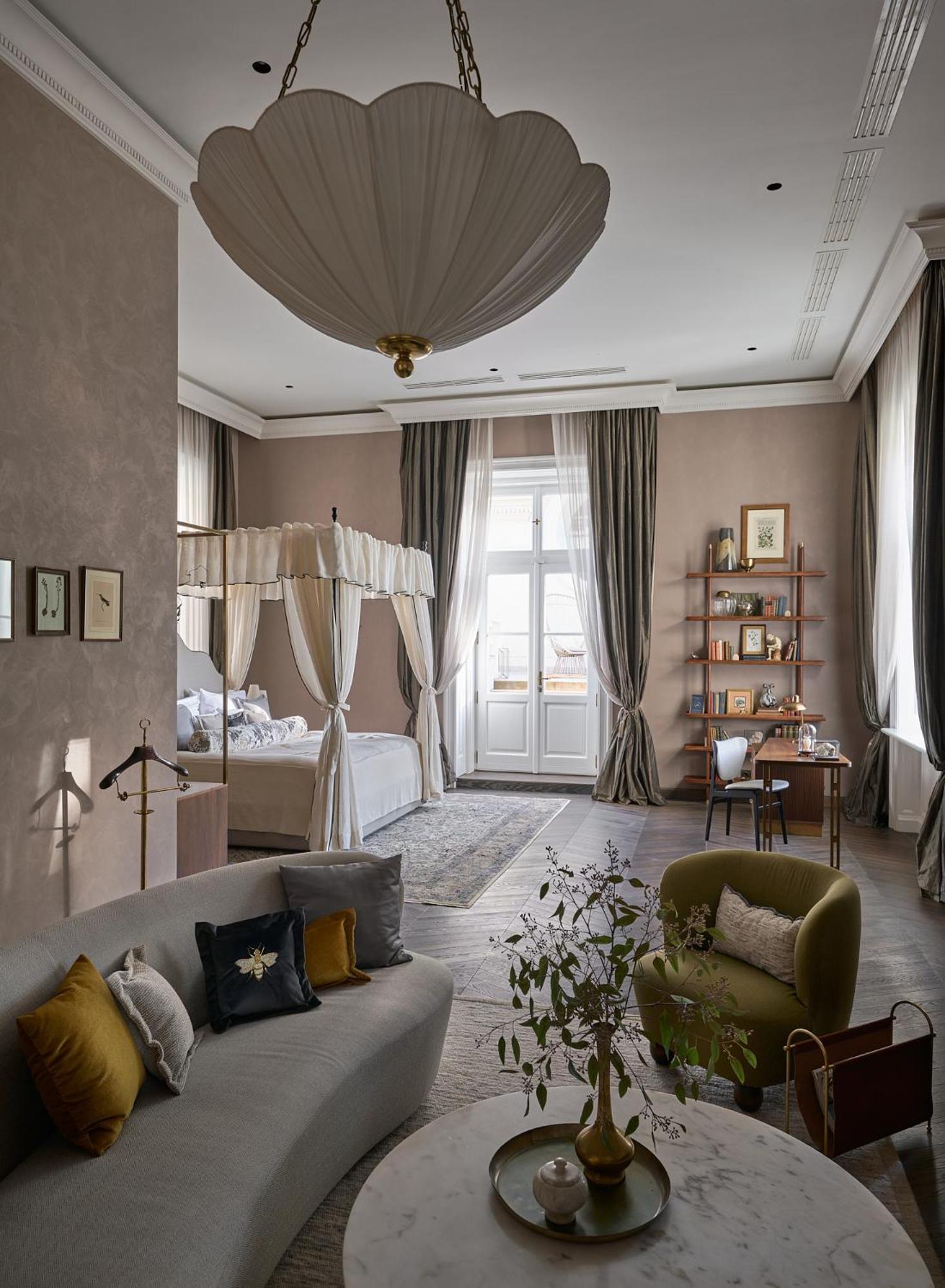 Botaniq Castle Of Tura - Small Luxury Hotels Of The World Exteriör bild